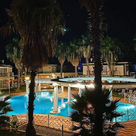 Fiore Denize Yakin Muhtesem Tatil Villalari *